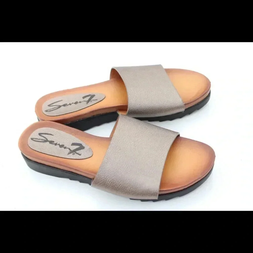 NWOT 7 for all man kind slide sandals